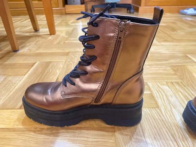 Botas plataforma doradas