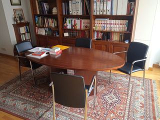 Mesa juntas + 4 sillas. Oficina