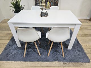 Mesa blanca + 4 sillas - 140cm