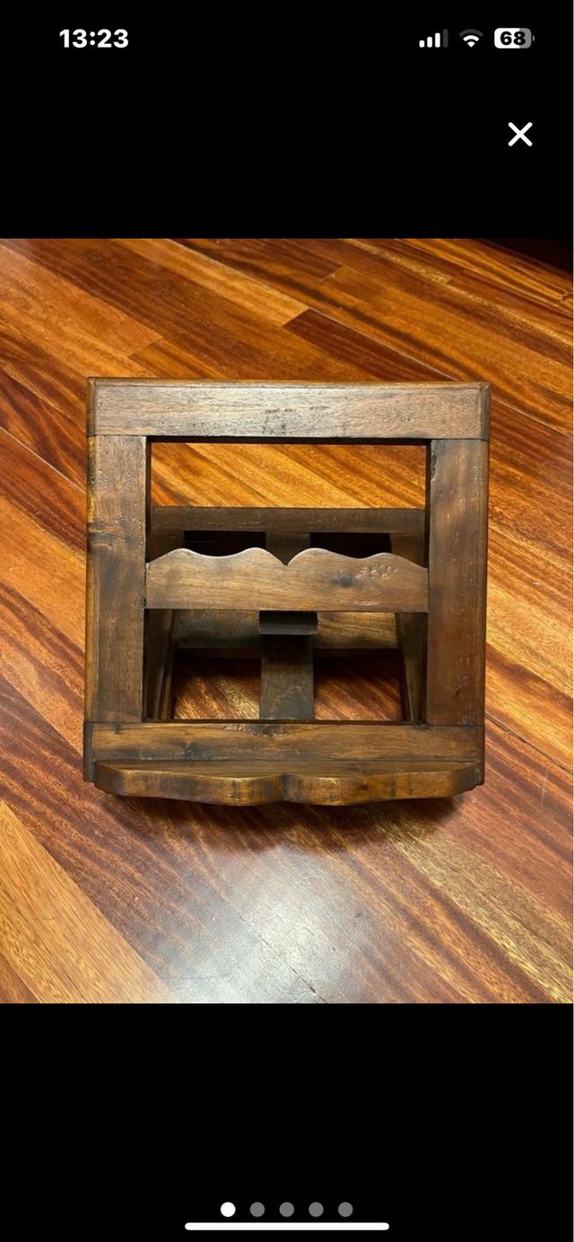 Atril de madera de teca