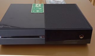 Xbox One + 2 juegos