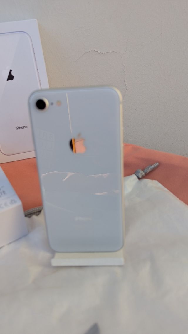 iPhone 8 Silver 64Gb