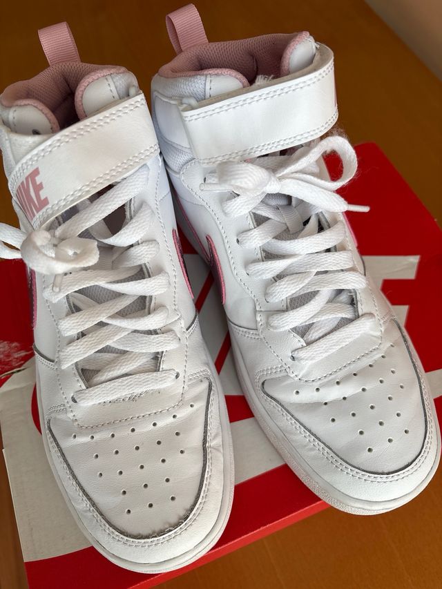 Zapatillas Nike blancas y rosas - 38
