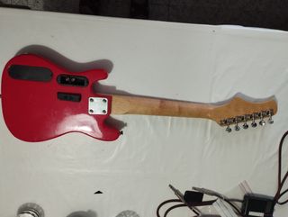 Guitarra eléctrica roja para niños