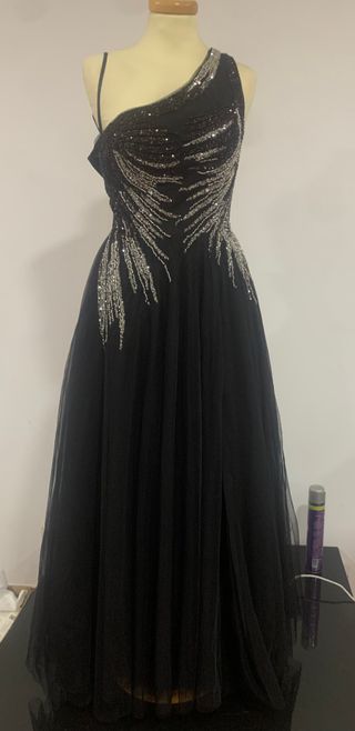 Vestido fiesta negro c/lentejuelas XS.
Clavariesa.
