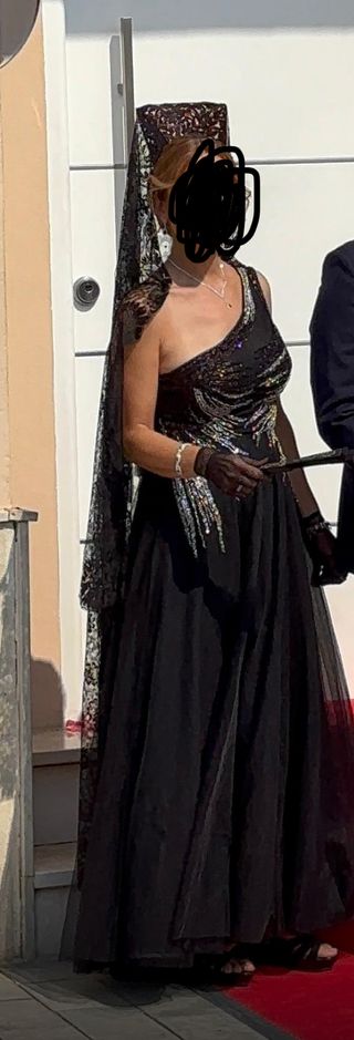 Vestido fiesta negro c/lentejuelas XS.
Clavariesa.