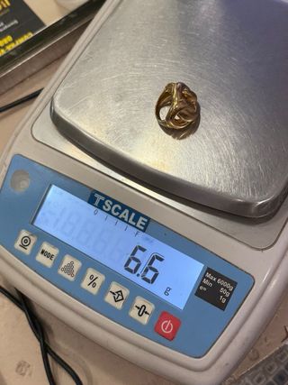 Anillo de dama de oro 18k
