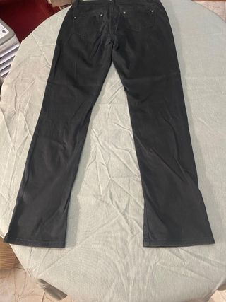 Pantalones vaqueros negros