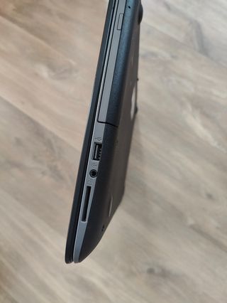Computer portatile Asus F556U - blu e argento