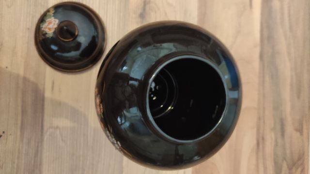 Jarrón porcelana vintage negro-oro