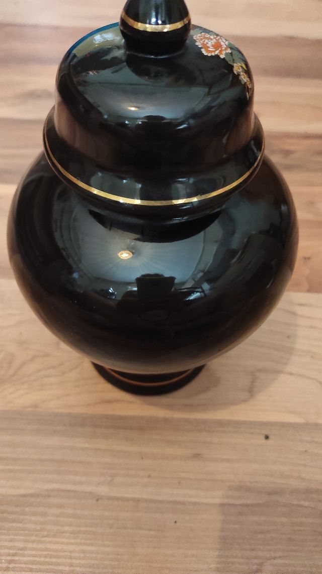 Jarrón porcelana vintage negro-oro