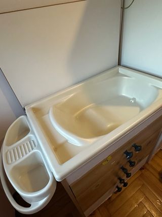 Cómoda-bañera Bebé 