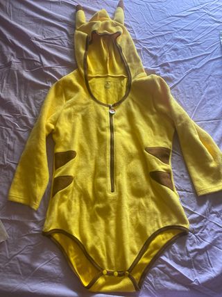 Body Pikachu adulto.