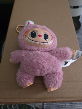 Llavero Labubu rosa