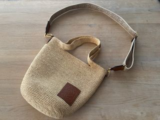 Bolso Loewe Mini Slit en Rafia