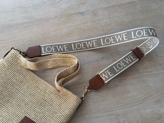 Bolso Loewe Mini Slit en Rafia