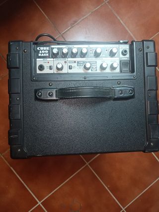 Roland CUBE-100 BASS Amplificador