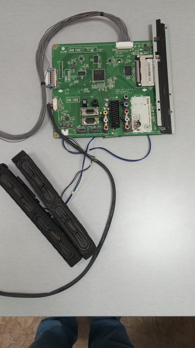 Set di parti TV LG 37LV3550 - Ricambi originali