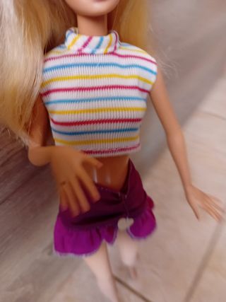 Bambola Barbie Mattel anno 1998 Mani grandi.