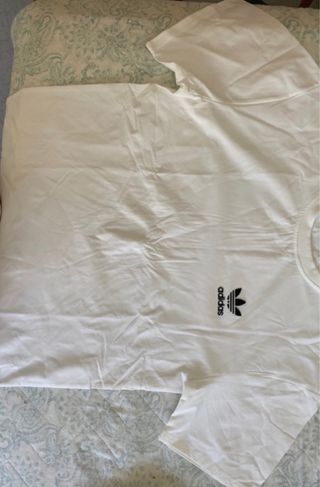 Conjunto Adidas - camiseta y shorts