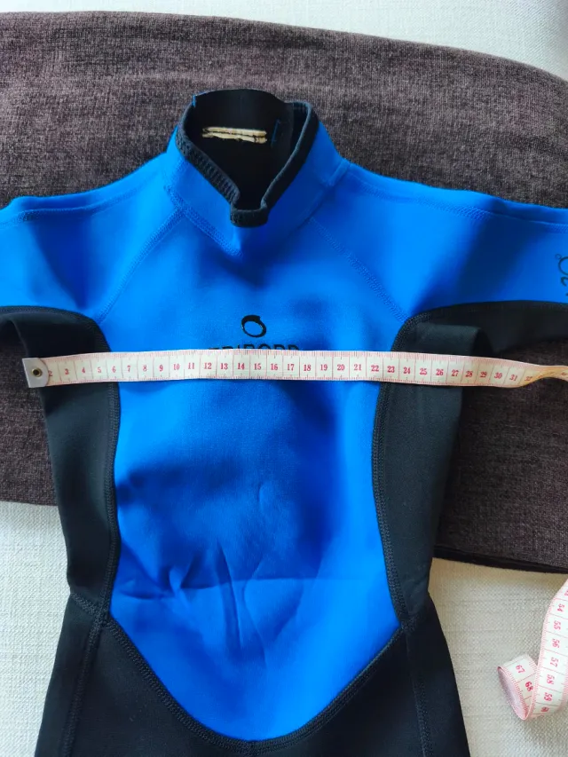 Neopreno Tribord (Decathlon) niño talla 4 años