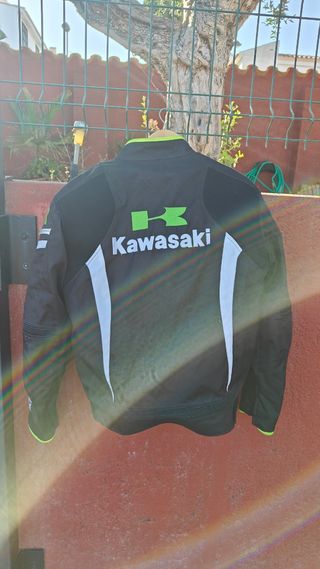 Chaqueta moto Kawasaki. Talla M