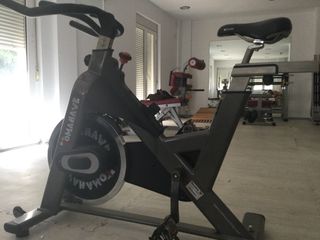 Bicicleta spinning Tomahawk Solo recogida a mano.
