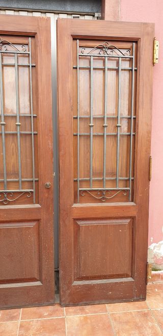 Puertas madera maciza - Valencia