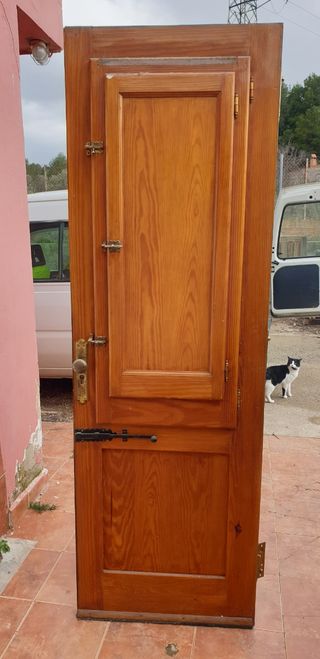 Puertas madera maciza - Valencia