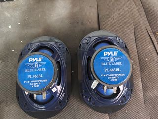 Altavoces Pyle ovalados