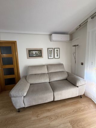 Sofá 2 plazas beige - Poco uso