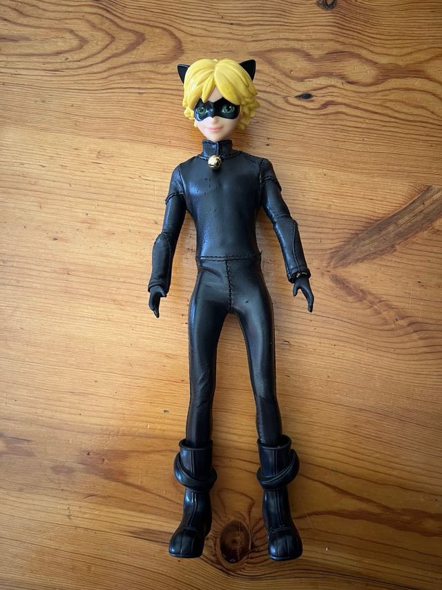 Muñeco Cat Noir Ladybug - 30cm