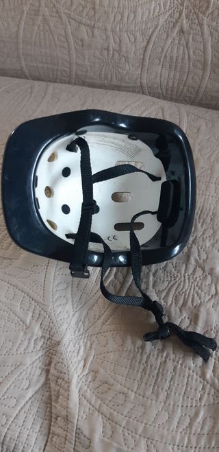 Casco patinete/patines niños 
