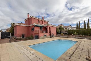 Chalet en venta en Otura