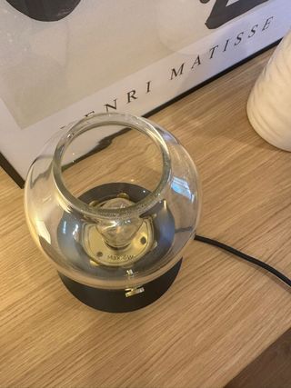Lámpara sobremesa estilo industrial IKEA