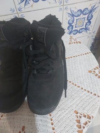 Botas Nike negras talla 38
