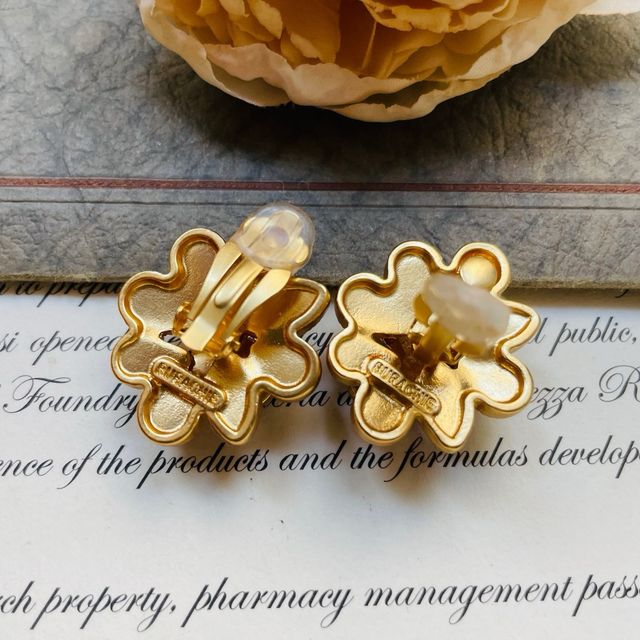 Orecchini clip floreali multicolor mai visto