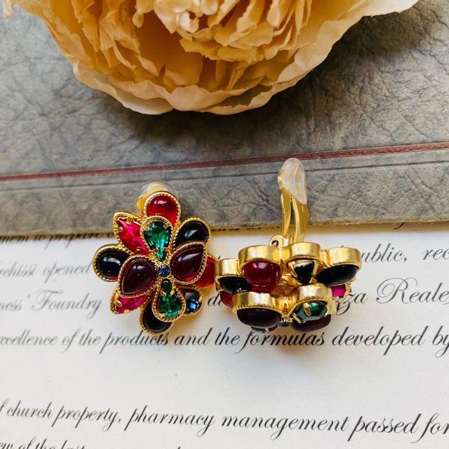 Orecchini clip floreali multicolor mai visto