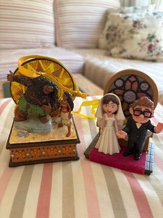 2 Adornos Disney parejas Moana & UP
