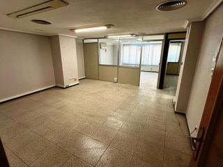 Oficina en alquiler en San José en Huesca