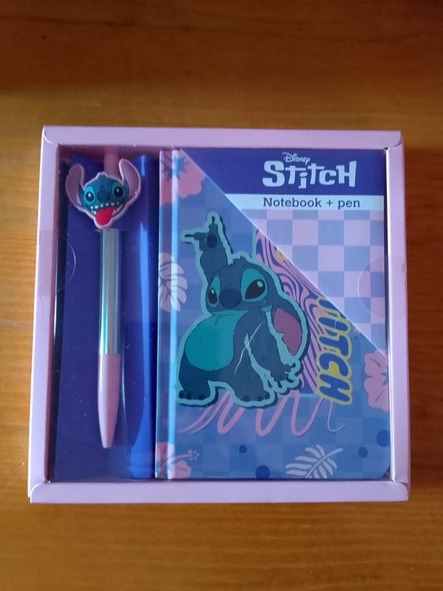 Set quaderno e penna Stitch