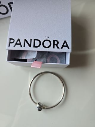 Pulsera PANDORA plata rígida