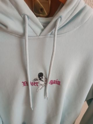 Sudadera celeste talla M - Never Again