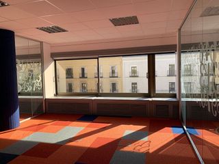 Oficina en alquiler en Recoletos en Madrid