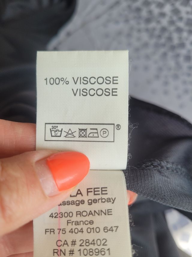 Vestido negro preppy