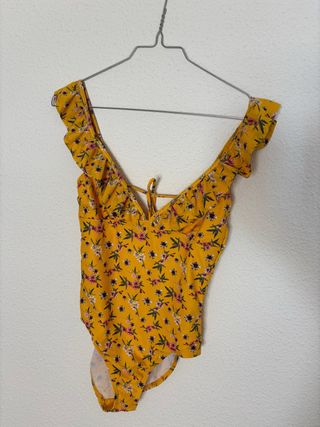 Bañador floral amarillo