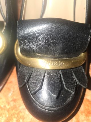 Zapatos Guess negros tacón