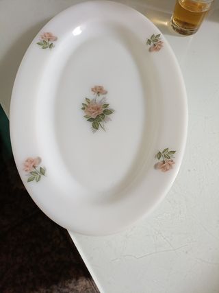Bandeja Arcopal vintage rosas