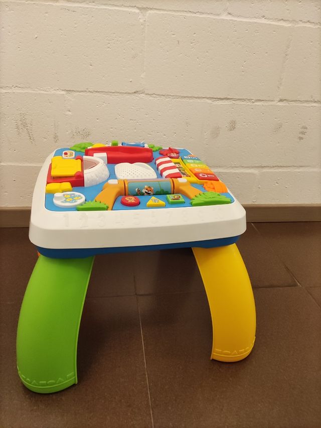 Andador Perrito Fisher-Price, y Mesa las dos cosas