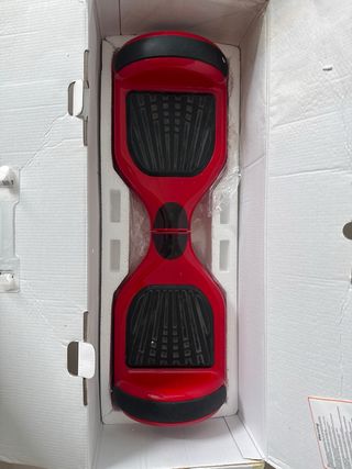 Patinete eléctrico rojo